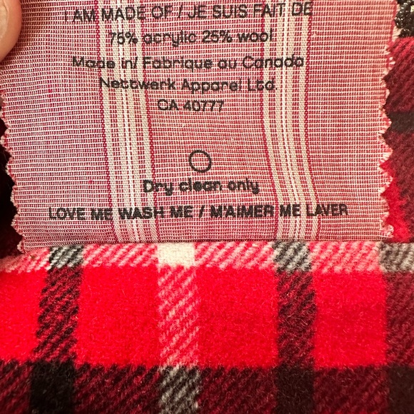 Chulo Pony NWOT beautiful red tartan plaid coat with black lining - Picture 7 of 8